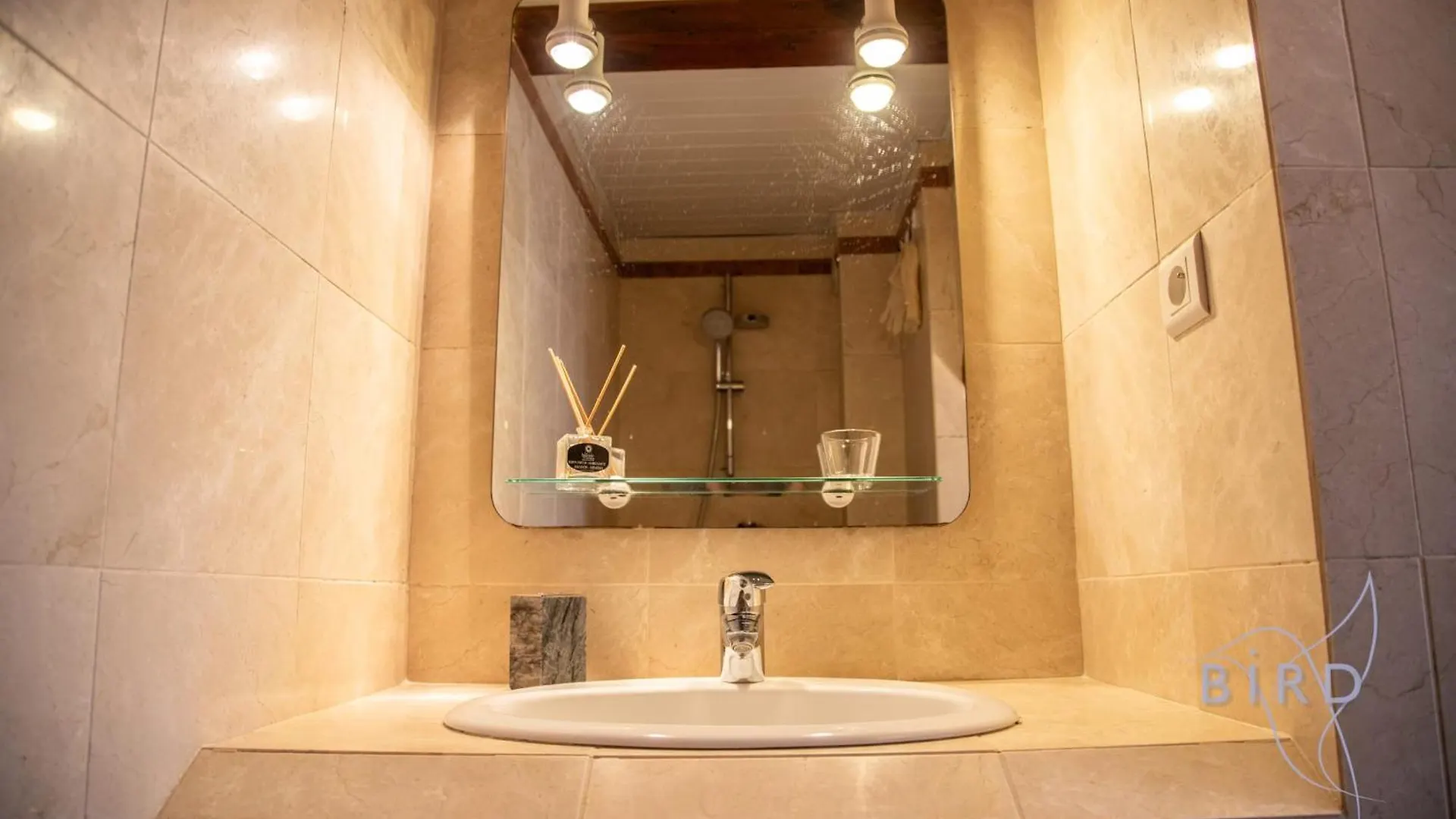 Charm And Authenticity Your Getaway In Cagnes-Sur-Mer! Apartmán